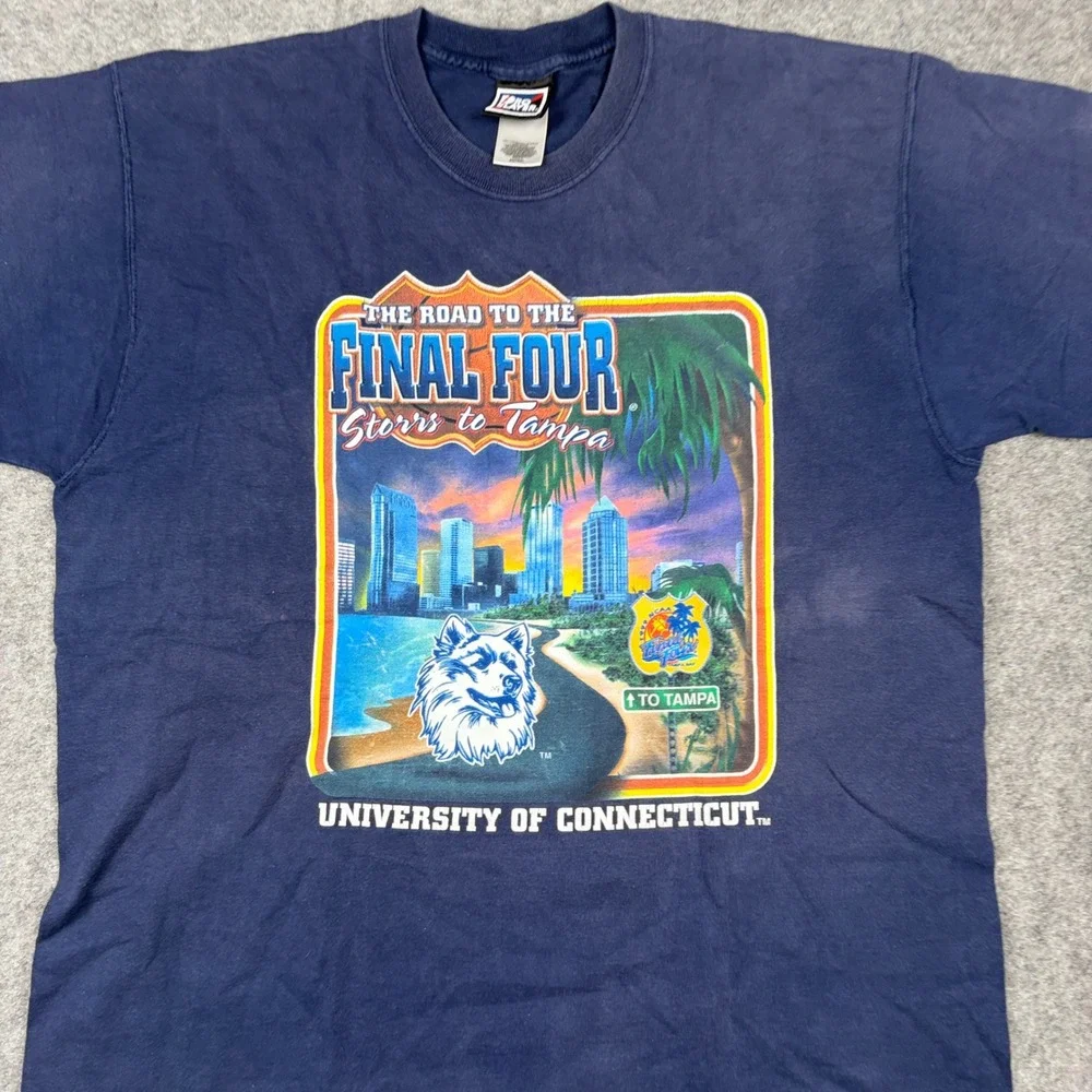 Vintage Y2K UCONN Huskies T Shirt Mens XL Final Four Tampa Blue Graphic Tee